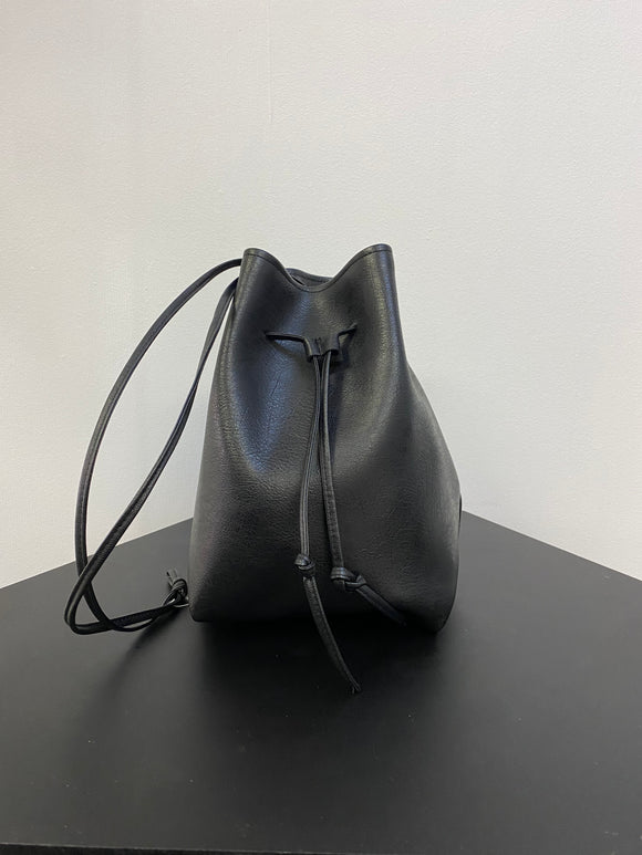 Over The Shoulder Minimal Bag| Black