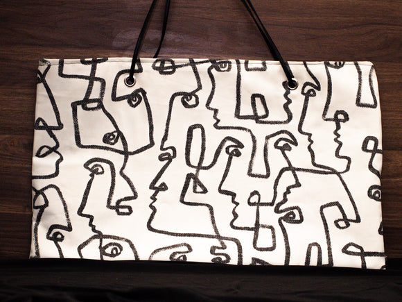 Abstract Tote